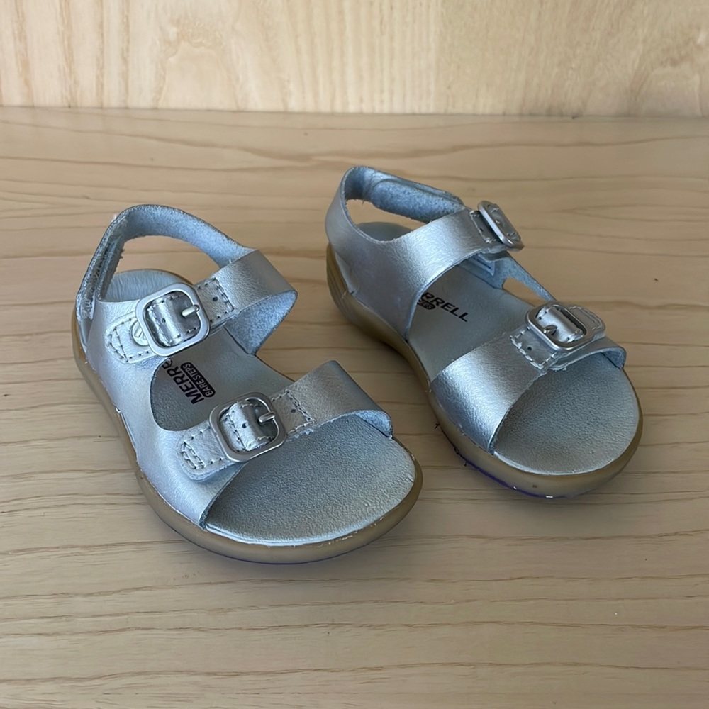 NEW Merrell silver sandals toddler shoes Size 5.5